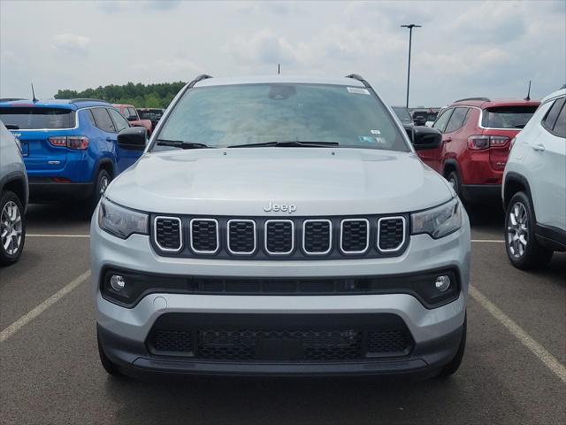 2024 Jeep Compass COMPASS LATITUDE 4X4