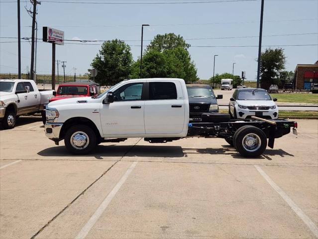 2024 RAM Ram 3500 Chassis Cab RAM 3500 SLT CREW CAB CHASSIS 4X4 60 CA