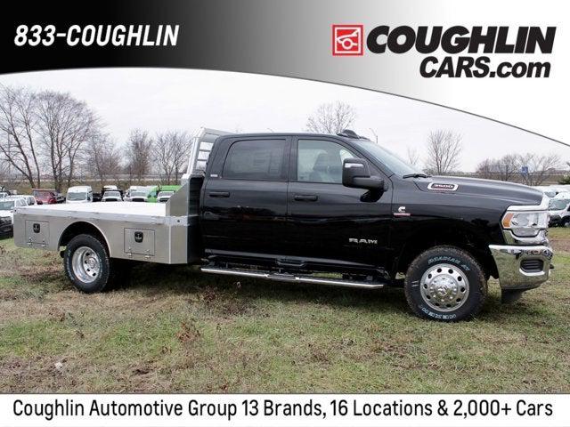 2024 RAM Ram 3500 Chassis Cab RAM 3500 SLT CREW CAB CHASSIS 4X4 60 CA 2024 RAM Ram 3500 Chassis Cab RAM 3500 SLT CREW CAB CHASSIS 4X4 60 CA