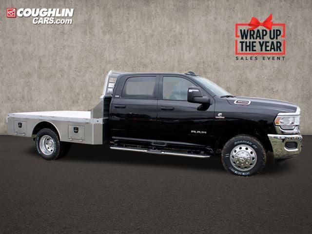 2024 RAM Ram 3500 Chassis Cab RAM 3500 SLT CREW CAB CHASSIS 4X4 60 CA