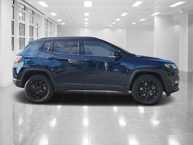 2024 Jeep Compass COMPASS LATITUDE 4X4