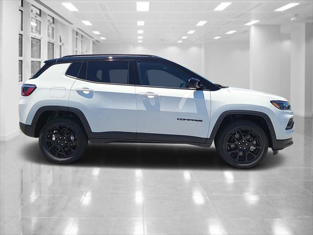 2024 Jeep Compass COMPASS LATITUDE 4X4