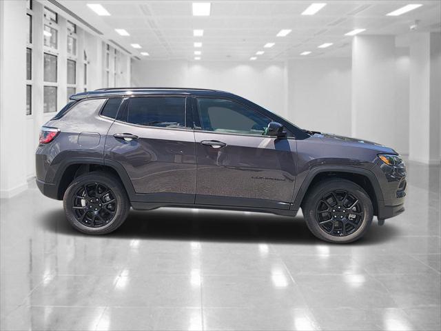 2024 Jeep Compass COMPASS LATITUDE 4X4