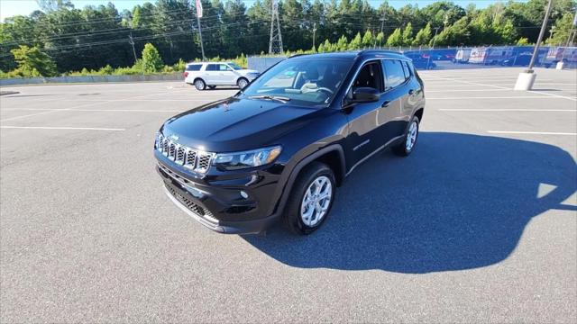 2024 Jeep Compass COMPASS LATITUDE 4X4