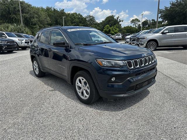 2024 Jeep Compass COMPASS LATITUDE 4X4