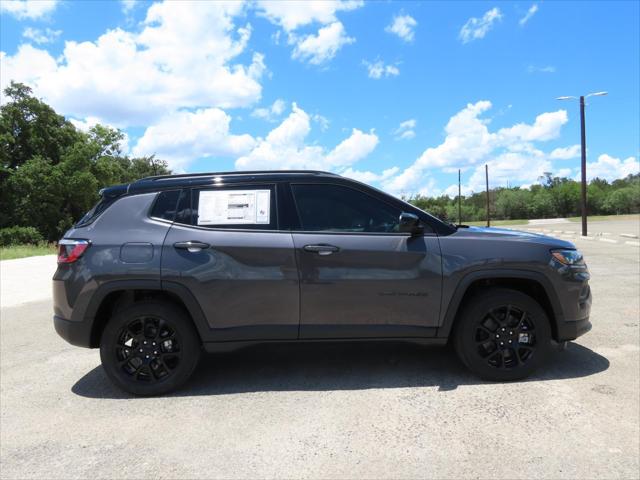 2024 Jeep Compass COMPASS LATITUDE 4X4