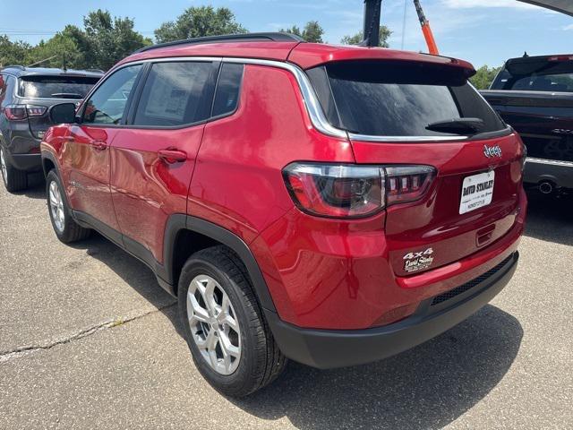 2024 Jeep Compass COMPASS LATITUDE 4X4