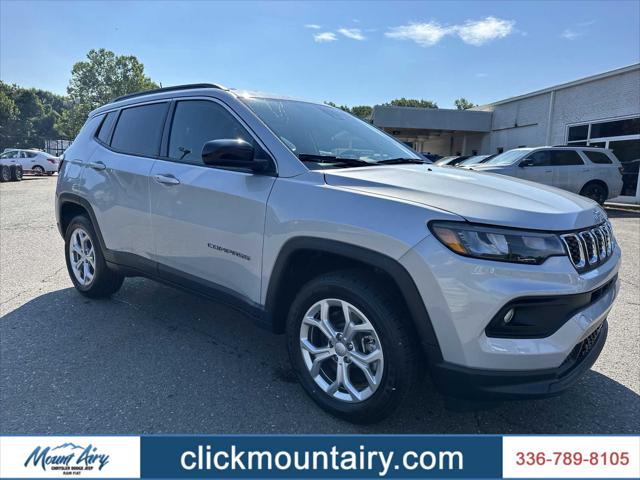 2024 Jeep Compass COMPASS LATITUDE 4X4