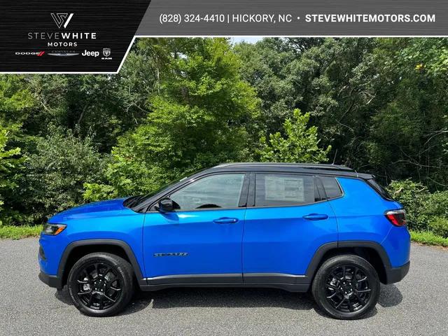 2024 Jeep Compass COMPASS LATITUDE 4X4