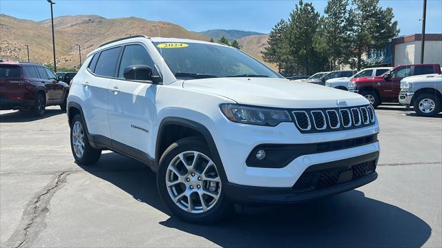 2024 Jeep Compass COMPASS LATITUDE LUX 4X4