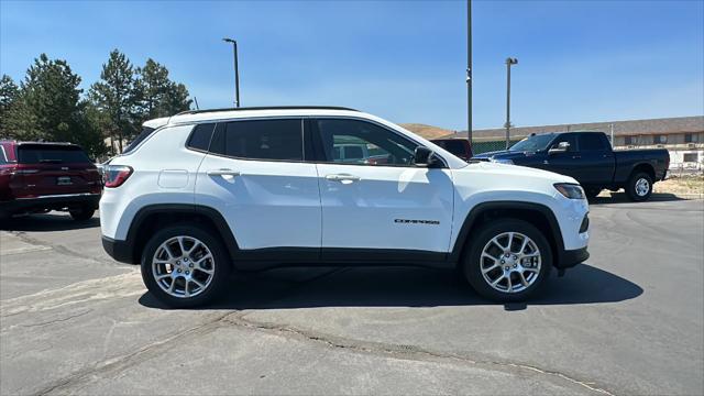 2024 Jeep Compass COMPASS LATITUDE LUX 4X4