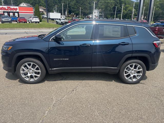 2024 Jeep Compass COMPASS LATITUDE LUX 4X4