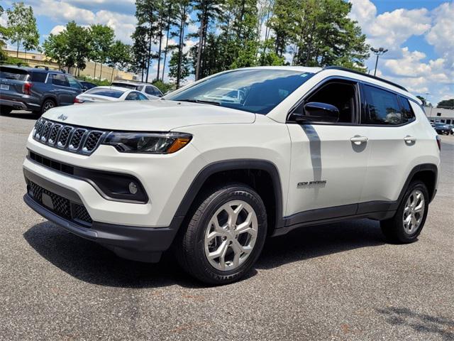 2024 Jeep Compass COMPASS LATITUDE 4X4