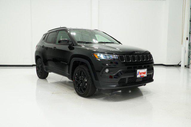 2024 Jeep Compass COMPASS LATITUDE 4X4