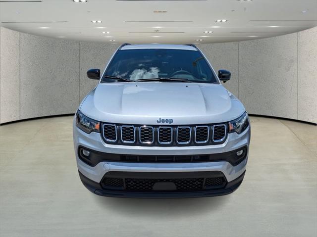 2024 Jeep Compass COMPASS LATITUDE 4X4