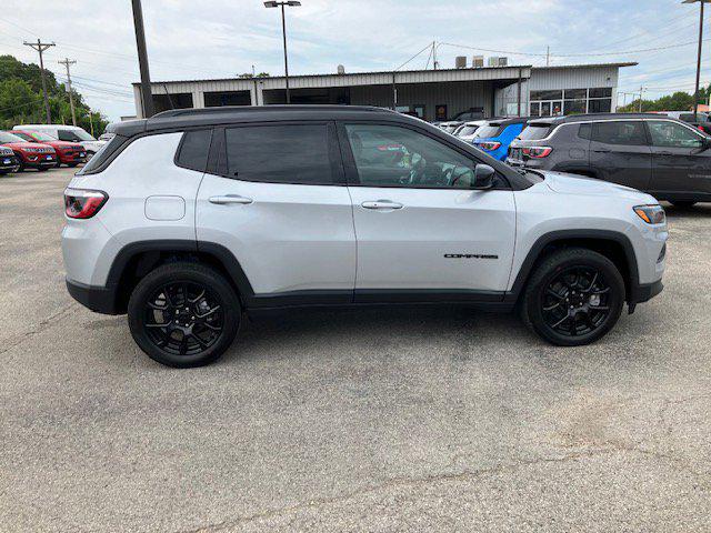 2024 Jeep Compass COMPASS LATITUDE 4X4