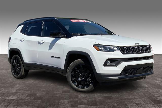 2024 Jeep Compass COMPASS LATITUDE 4X4