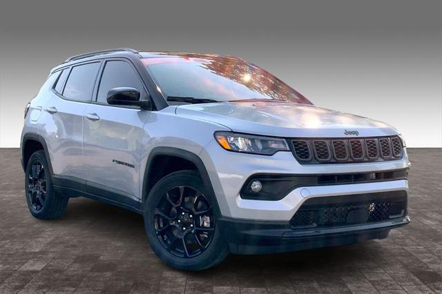 2024 Jeep Compass COMPASS LATITUDE 4X4