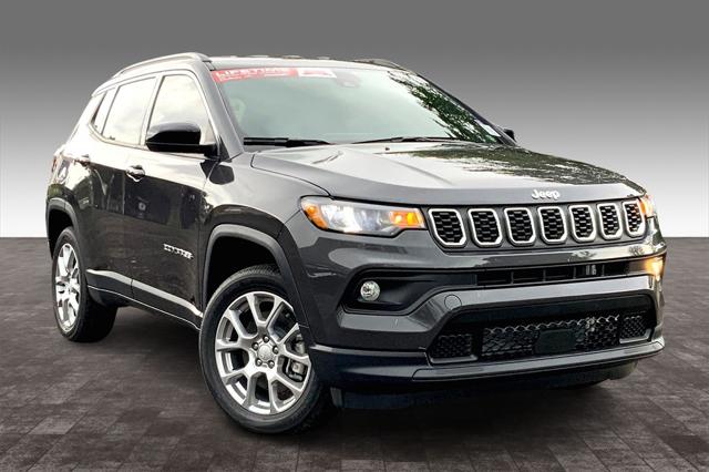 2024 Jeep Compass COMPASS LATITUDE LUX 4X4