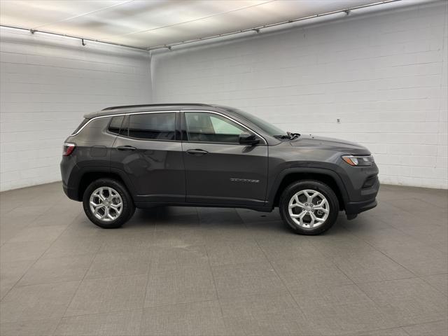 2024 Jeep Compass COMPASS LATITUDE 4X4