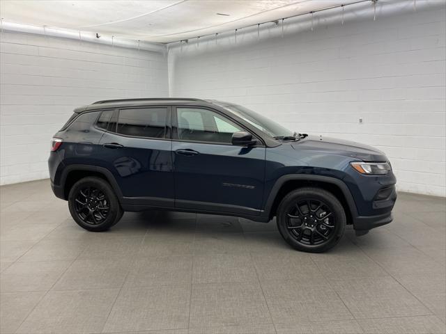 2024 Jeep Compass COMPASS LATITUDE 4X4