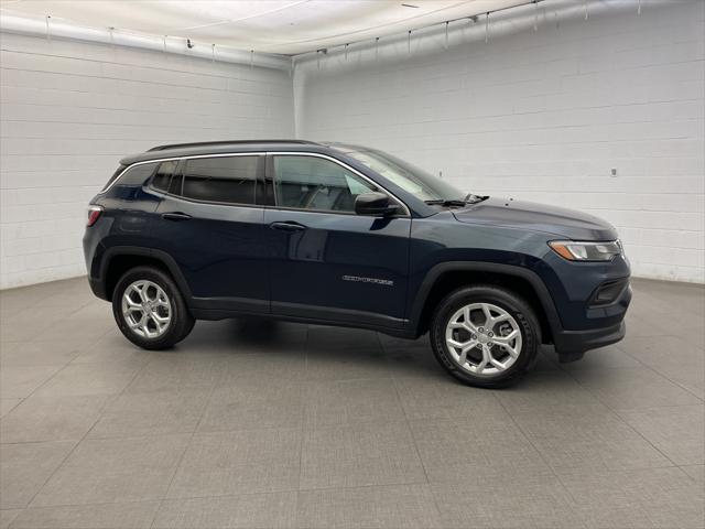 2024 Jeep Compass COMPASS LATITUDE 4X4