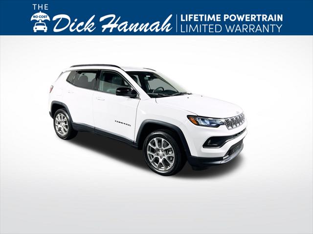 2024 Jeep Compass COMPASS LATITUDE LUX 4X4