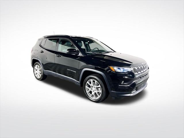 2024 Jeep Compass COMPASS LATITUDE LUX 4X4