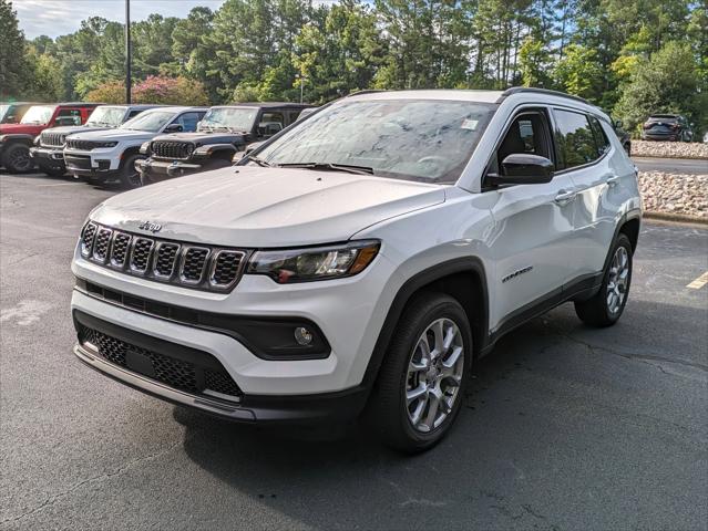 2024 Jeep Compass COMPASS LATITUDE LUX 4X4