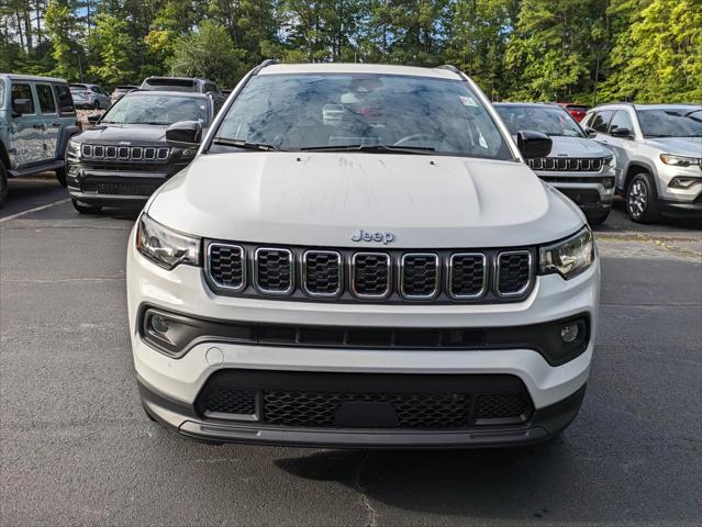 2024 Jeep Compass COMPASS LATITUDE LUX 4X4