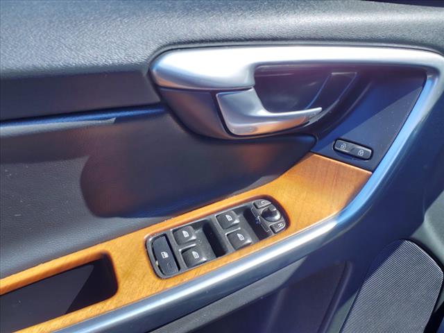 2017 Volvo XC60 T5 Inscription