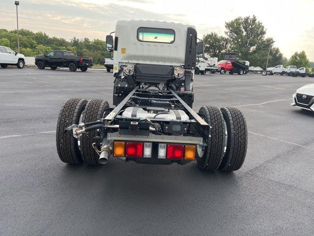 2024 Chevrolet 5500 Base