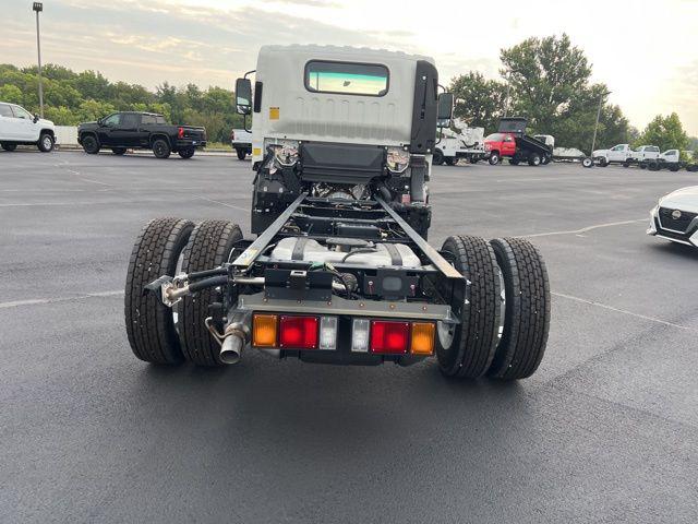2024 Chevrolet 5500 Base