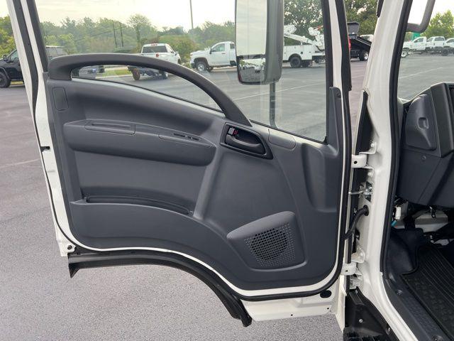 2024 Chevrolet 5500 Base