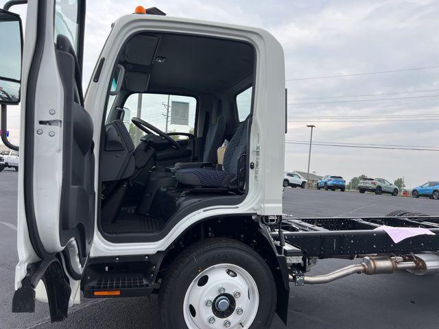 2024 Chevrolet 5500 Base