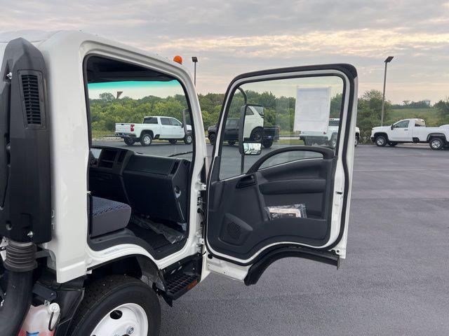 2024 Chevrolet 5500 Base