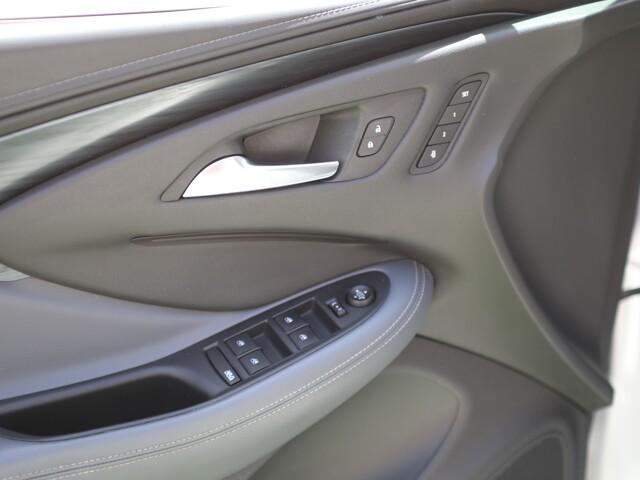 2020 Buick Envision FWD Essence