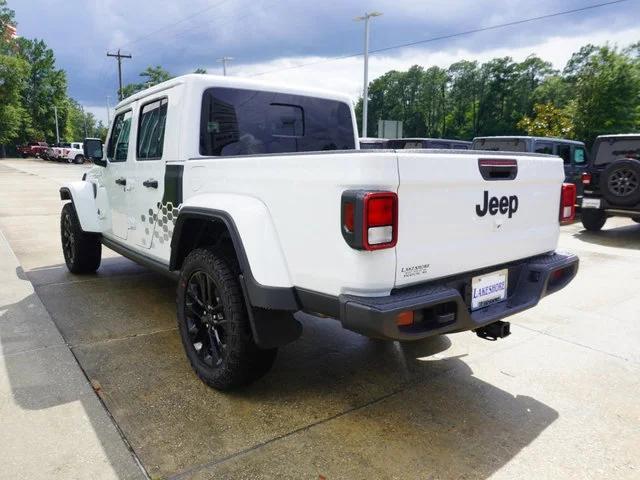 2024 Jeep Gladiator GLADIATOR NIGHTHAWK 4X4