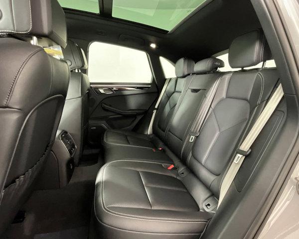2024 Porsche Macan AWD