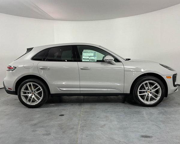 2024 Porsche Macan AWD