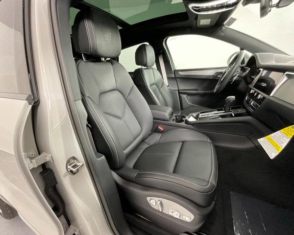 2024 Porsche Macan AWD