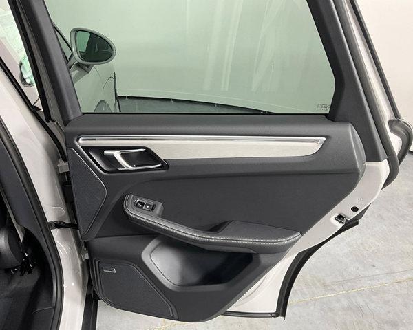 2024 Porsche Macan AWD
