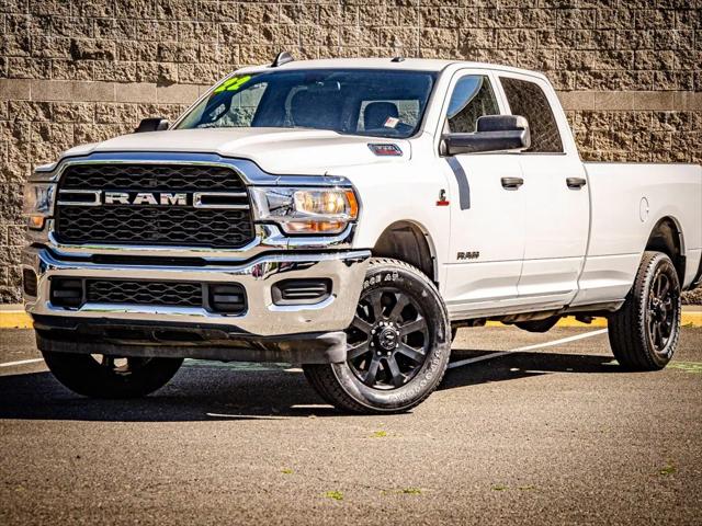 2022 RAM 3500 Tradesman Crew Cab 4x4 8 Box