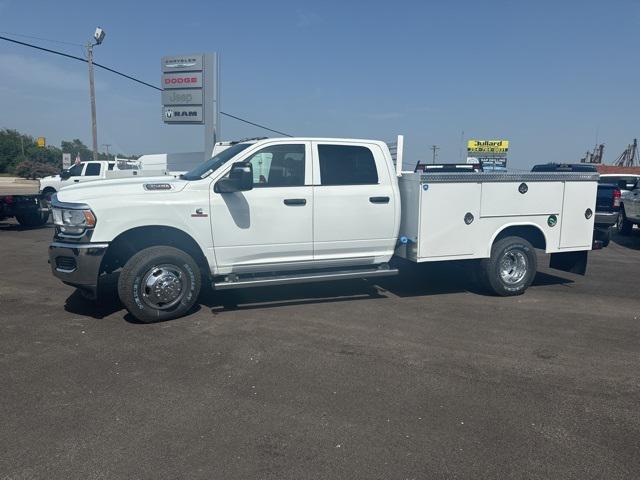 2024 RAM Ram 3500 Chassis Cab RAM 3500 TRADESMAN CREW CAB CHASSIS 4X4 60 CA