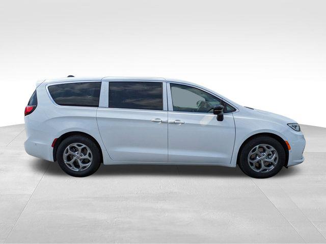 2024 Chrysler Pacifica PACIFICA LIMITED