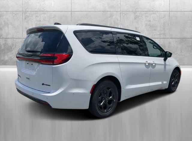 2024 Chrysler Pacifica Hybrid PACIFICA PLUG-IN HYBRID PREMIUM S APPEARANCE