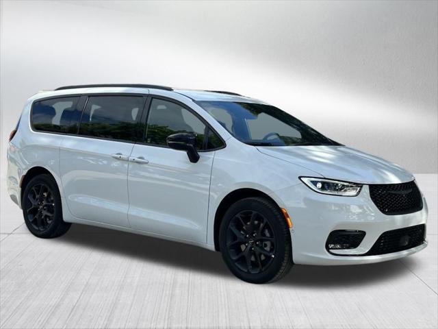 2024 Chrysler Pacifica PACIFICA TOURING L AWD