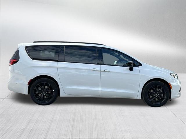 2024 Chrysler Pacifica PACIFICA TOURING L AWD