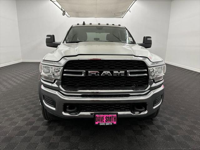 2024 RAM Ram 5500 Chassis Cab RAM 5500 TRADESMAN CHASSIS CREW CAB 4X4 84 CA