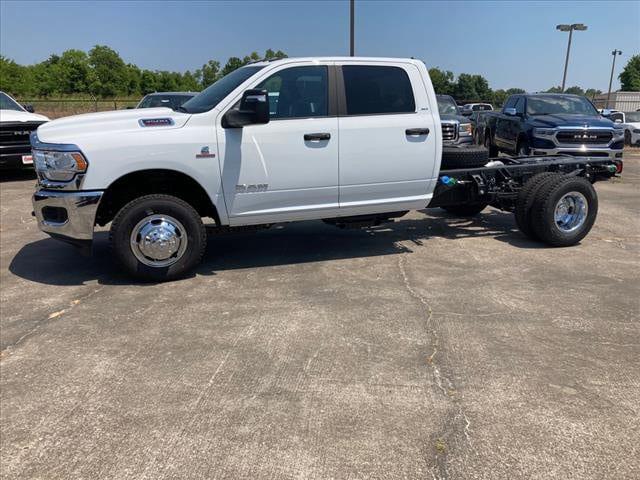 2024 RAM Ram 3500 Chassis Cab RAM 3500 SLT CREW CAB CHASSIS 4X4 60 CA